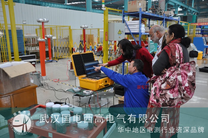 印度工程師到訪我司驗(yàn)收局放設(shè)備