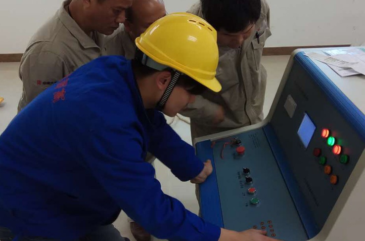 我司為唐山客戶(hù)調(diào)試電力安全工器具試驗(yàn)裝置 我司為唐山客戶(hù)調(diào)試電力安全工器具試驗(yàn)裝置