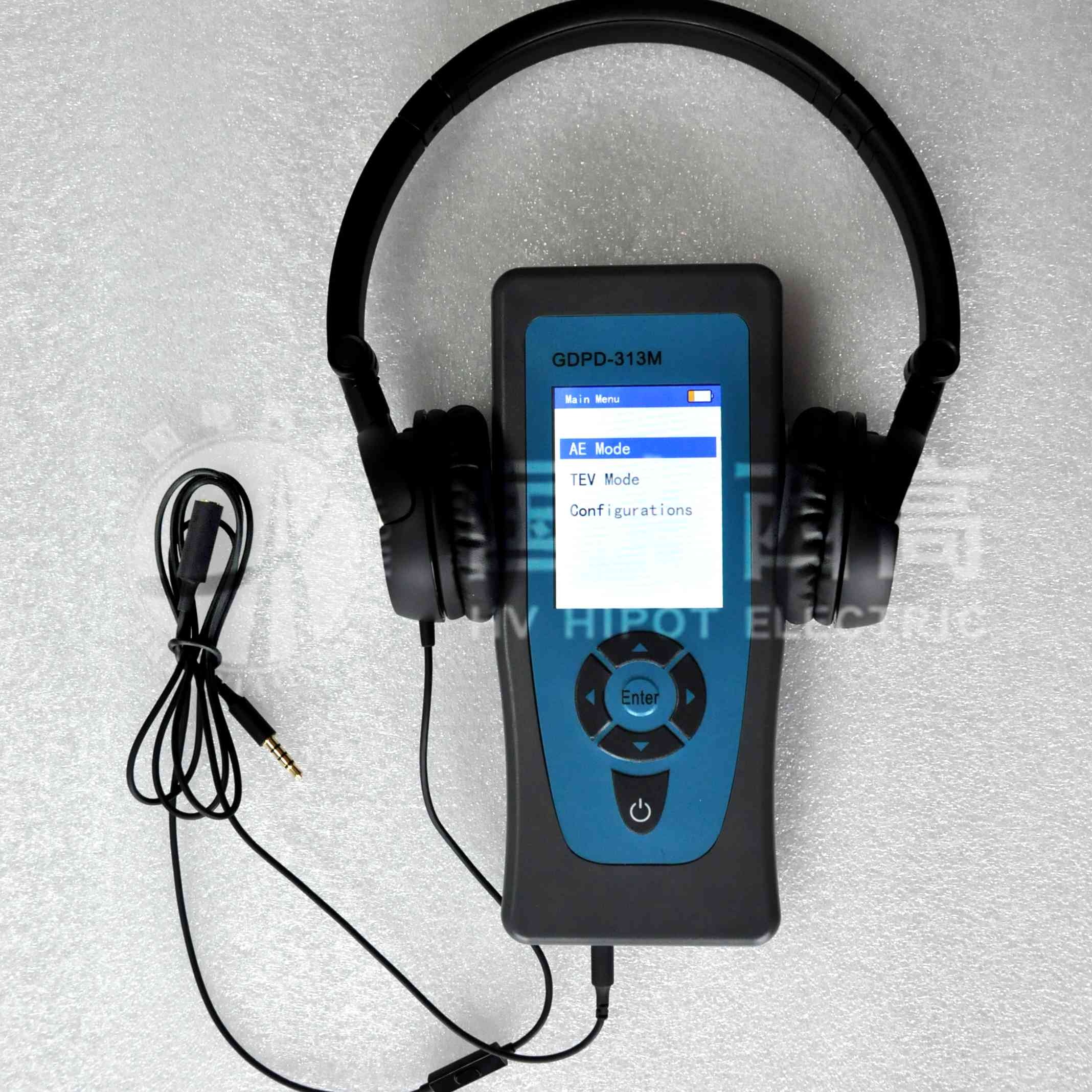 手持式開(kāi)關(guān)柜局放檢測(cè)儀主機(jī)和耳機(jī)