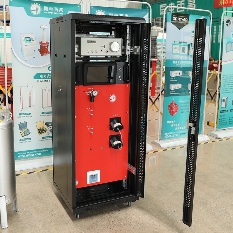 小型標(biāo)準(zhǔn)微量水分校驗(yàn)系統(tǒng)實(shí)物圖