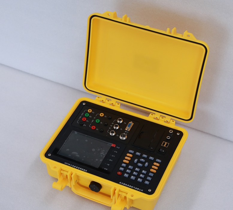 多功能電能表現(xiàn)場校驗(yàn)儀實(shí)物圖