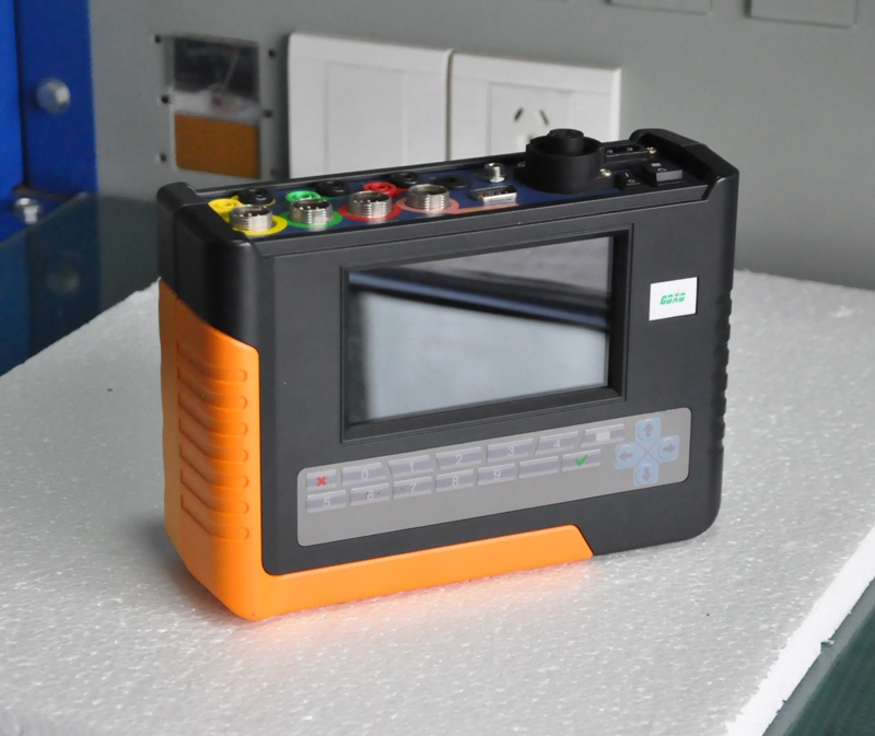 三相電能表多功能現(xiàn)場(chǎng)校驗(yàn)儀