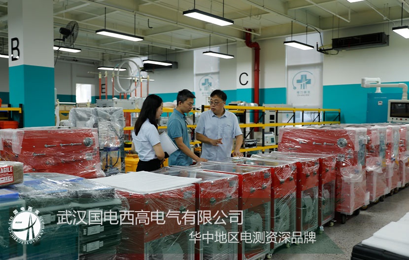 廈門開(kāi)關(guān)廠考察我司SF6氣體回收裝置及相關(guān)設(shè)備